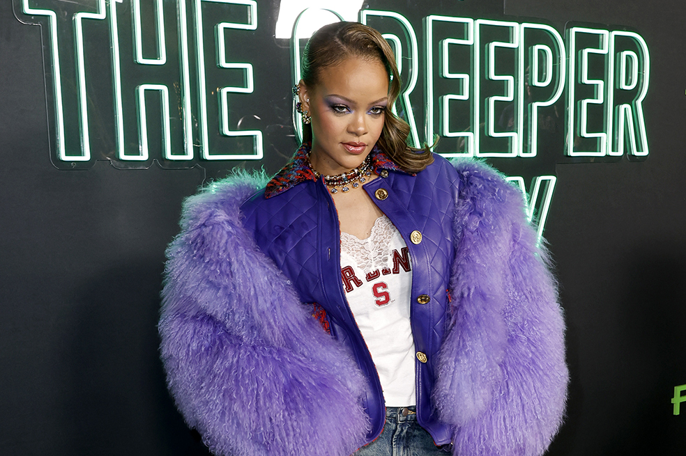 Rihanna decepcionó con su voz en pleno karaoke. Le llovieron críticas por su presentación