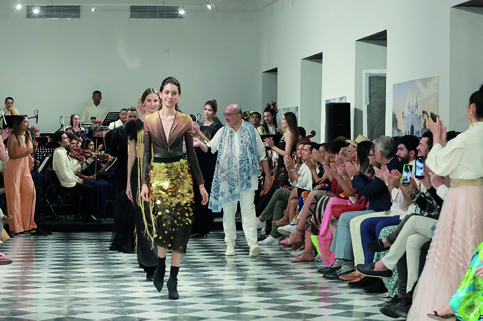 Pasarela 'Alegría' de Diego Guarnizo con la Fundación Fides en Ixel Moda