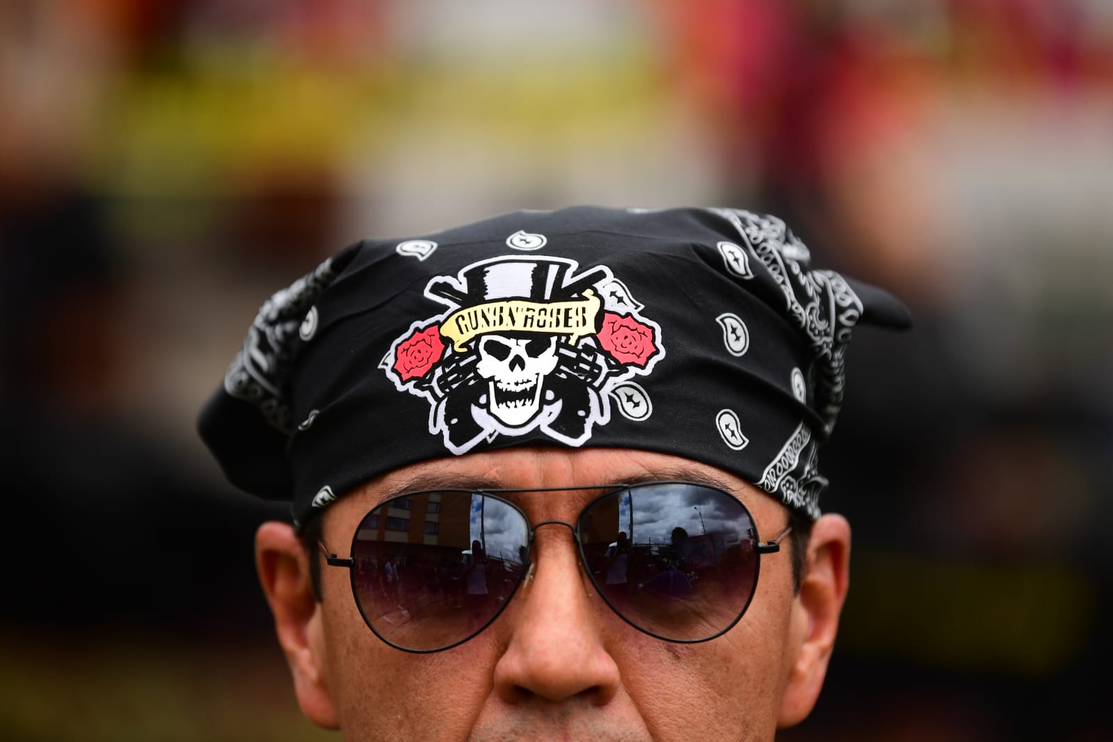 Miles de seguidores se preparan para disfrutar del concierto de la mítica banda de rock.