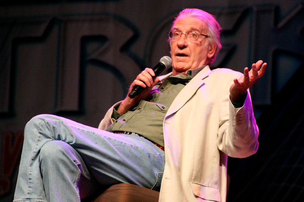 Muere el actor David Warner