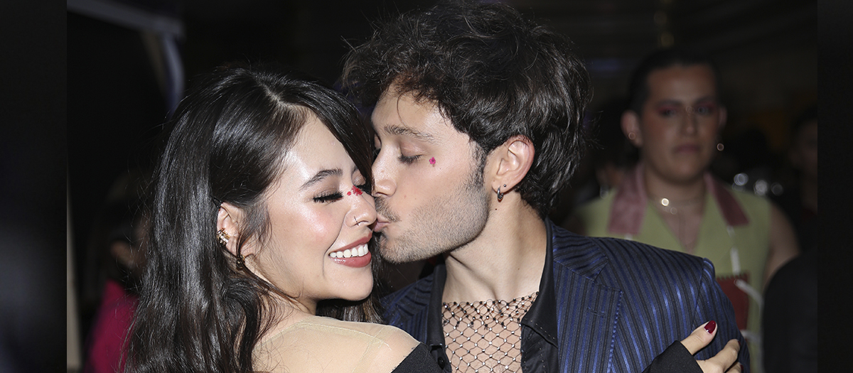 ¡Muy enamorados! Juliana Velásquez y Simón Savi ya no esconden su amor