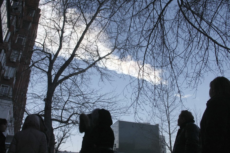 Asciende a 500 cifra de heridos por caída de meteorito en Rusia
