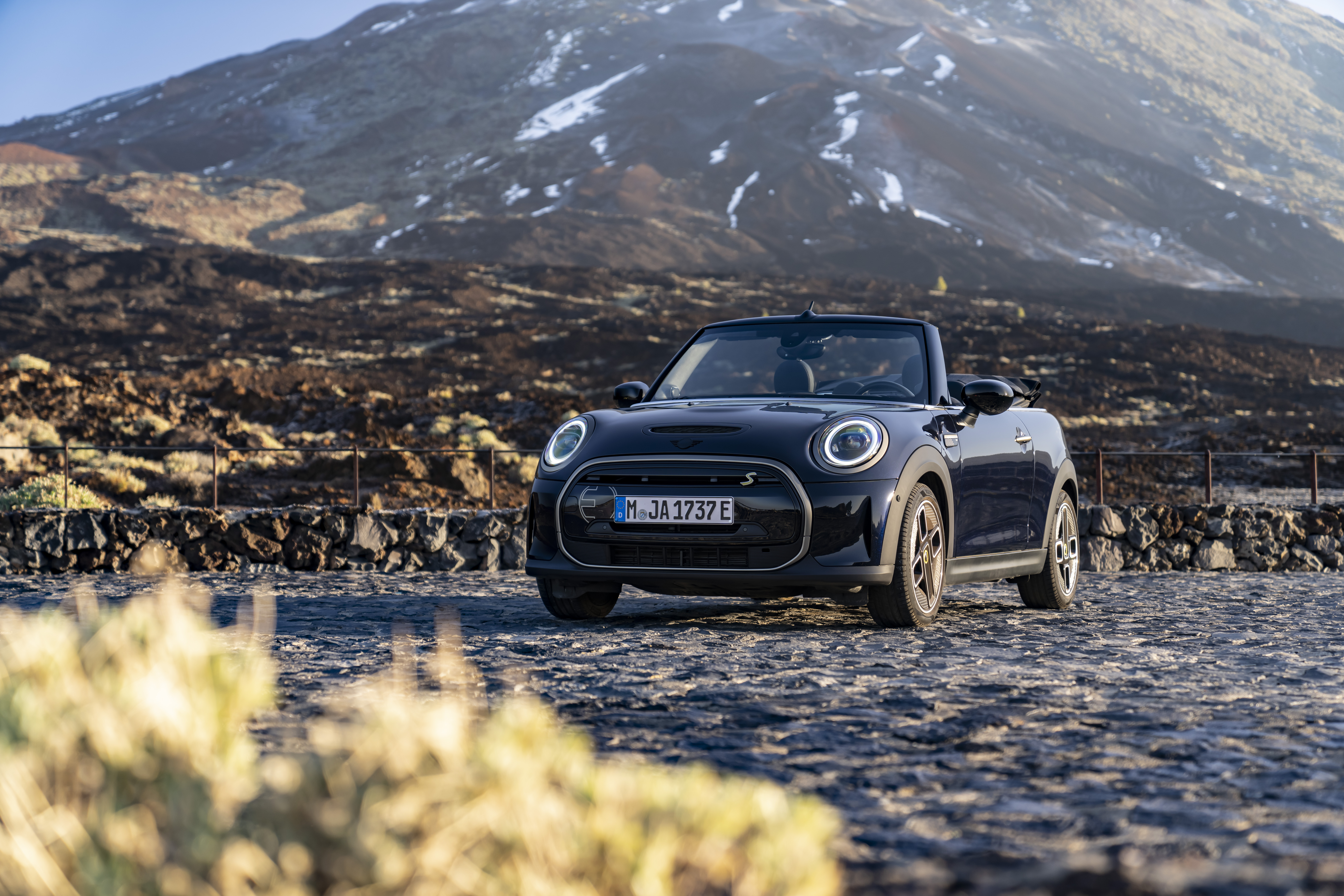 Nuevo Mini Cooper SE convertible.