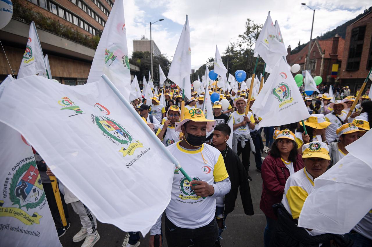 Organizaciones sindicales de toda índole se unieron a la movilización pacífica.