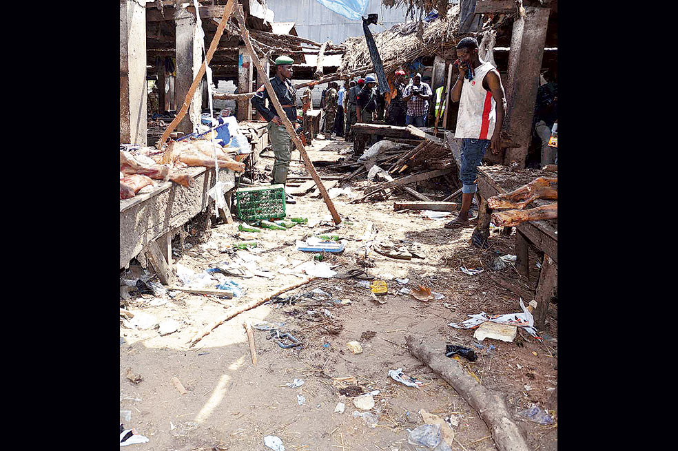 El panorama tras un ataque suicida en la ciudad de Maidiguri, Nigeria. / AFP