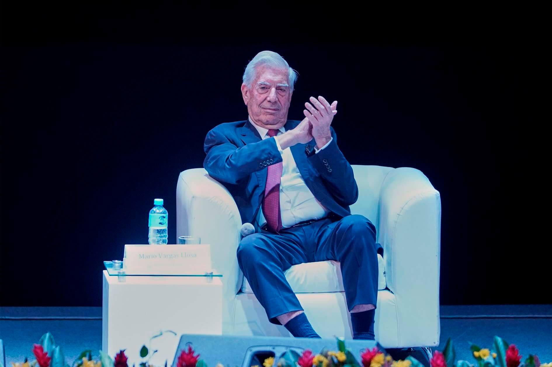 Vargas Llosa: «América Latina tiene grandes novelas que reflejan su barbarie»