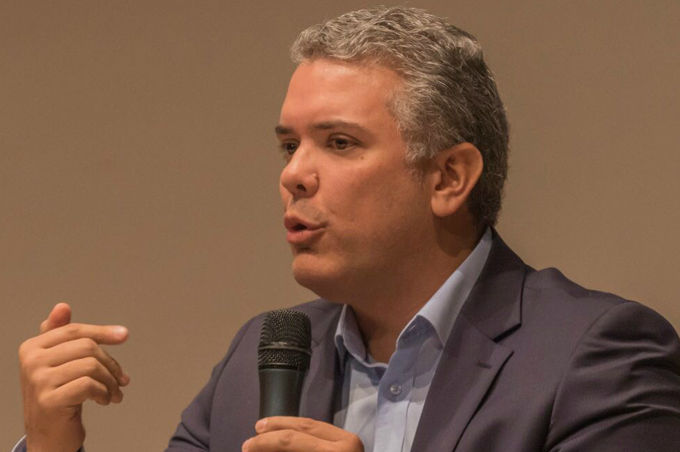 Iván Duque retomaría aspersiones con glifosato