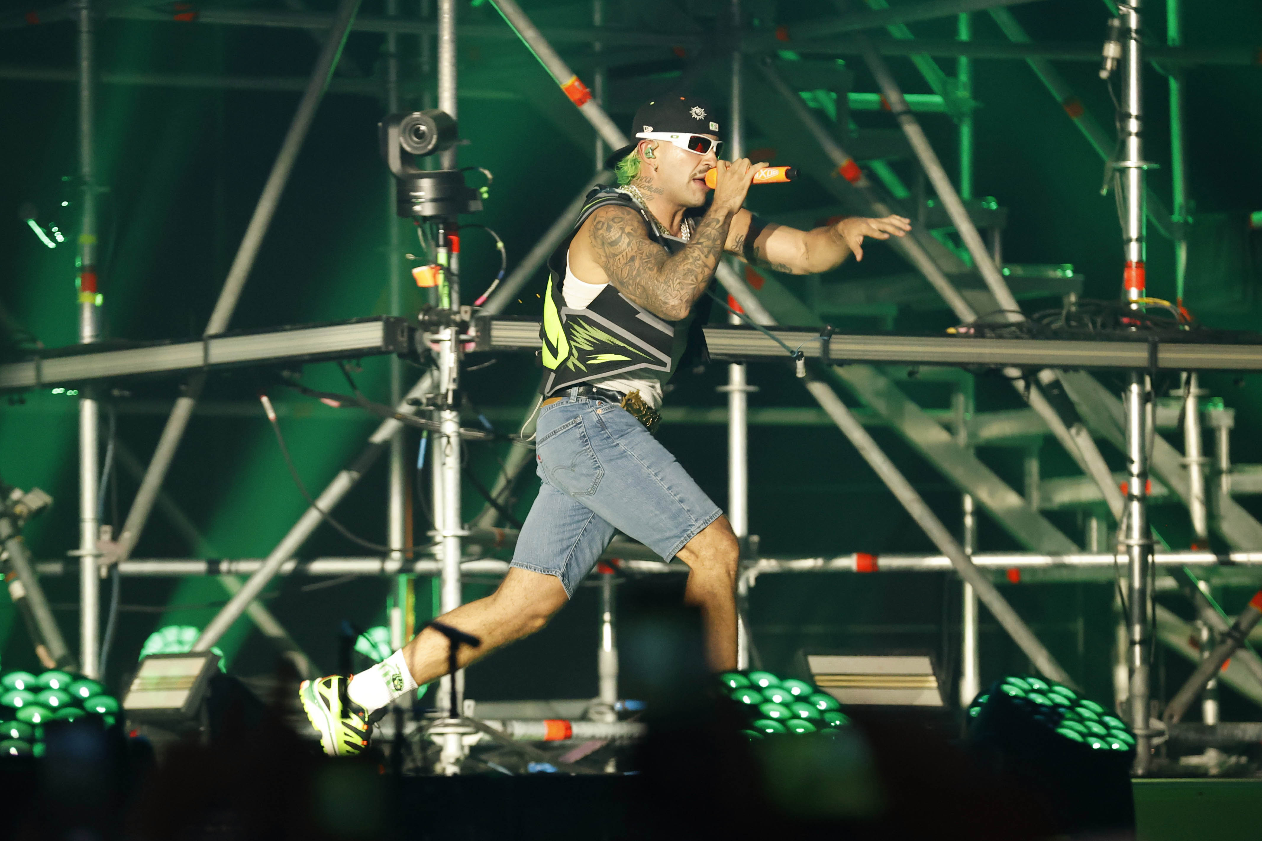 Feid celebró su cumpleaños en Japón. Yandel y J Balvin estuvieron presentes