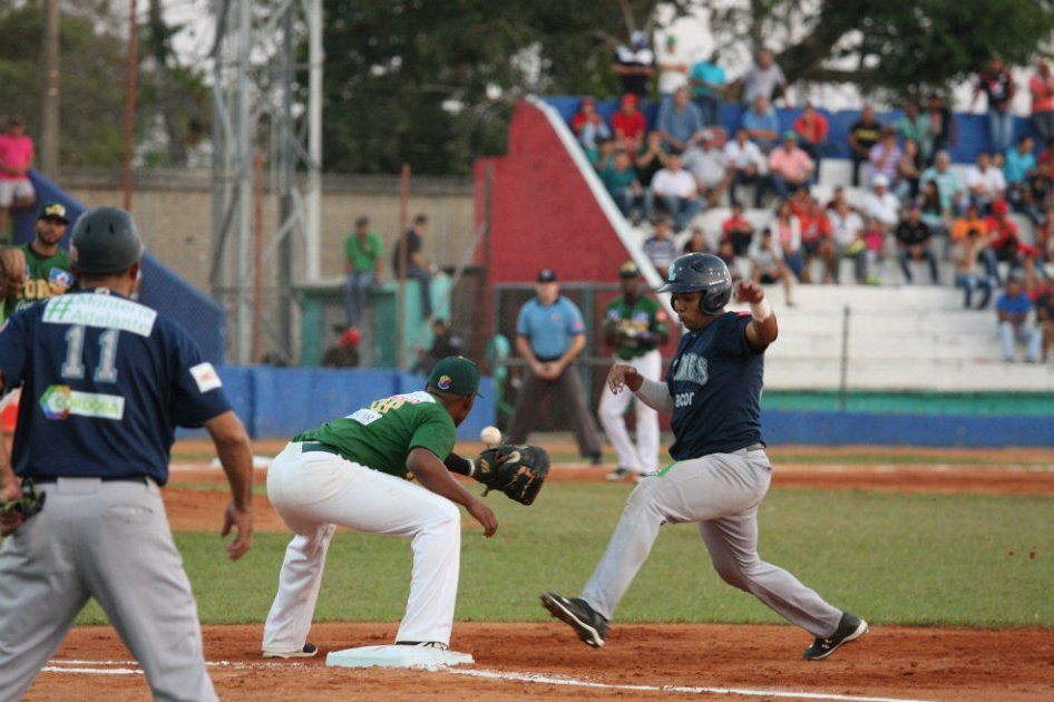 Toros venció 3-0 a Leones. Foto: LCBP