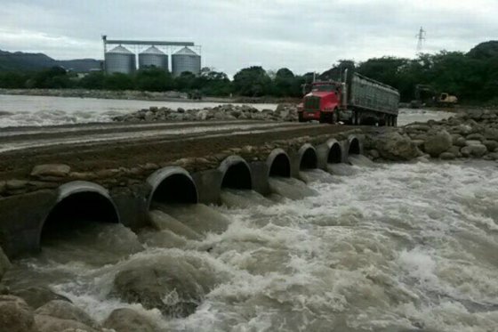 Ya está listo puente vehicular sobre el rio Charte