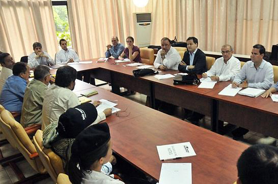 Aplazado inicio de octava ronda de diálogos entre el Gobierno y las Farc