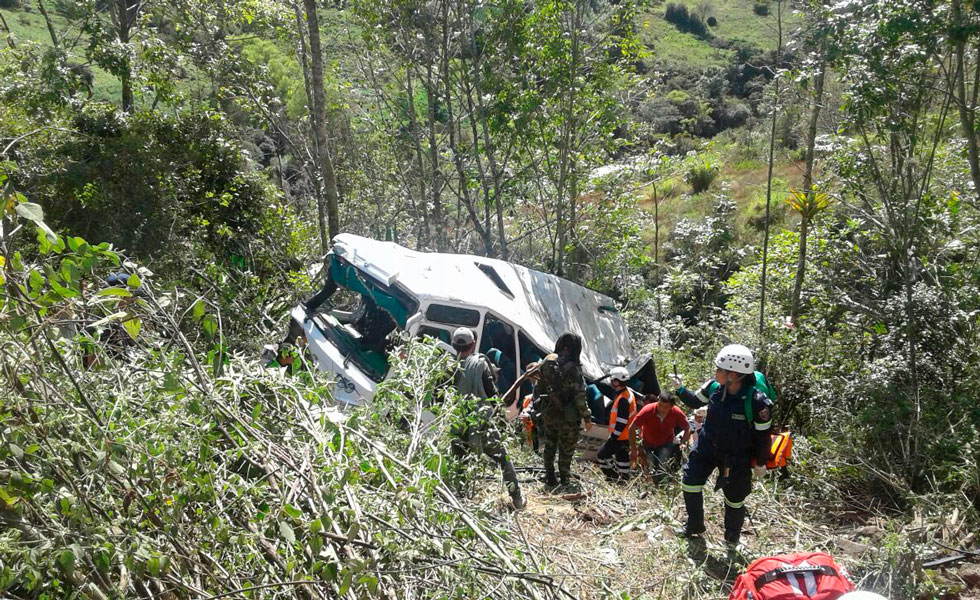 Accidente en vía Bogotá- Villavicencio deja 3 muertos y 13 heridos