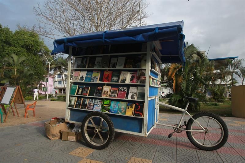 A pedaladas: libros que arrancan a los niños colombianos del conflicto armado