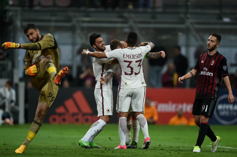Sin Carlos Bacca, Milan cayó goleado ante Roma en la Serie A