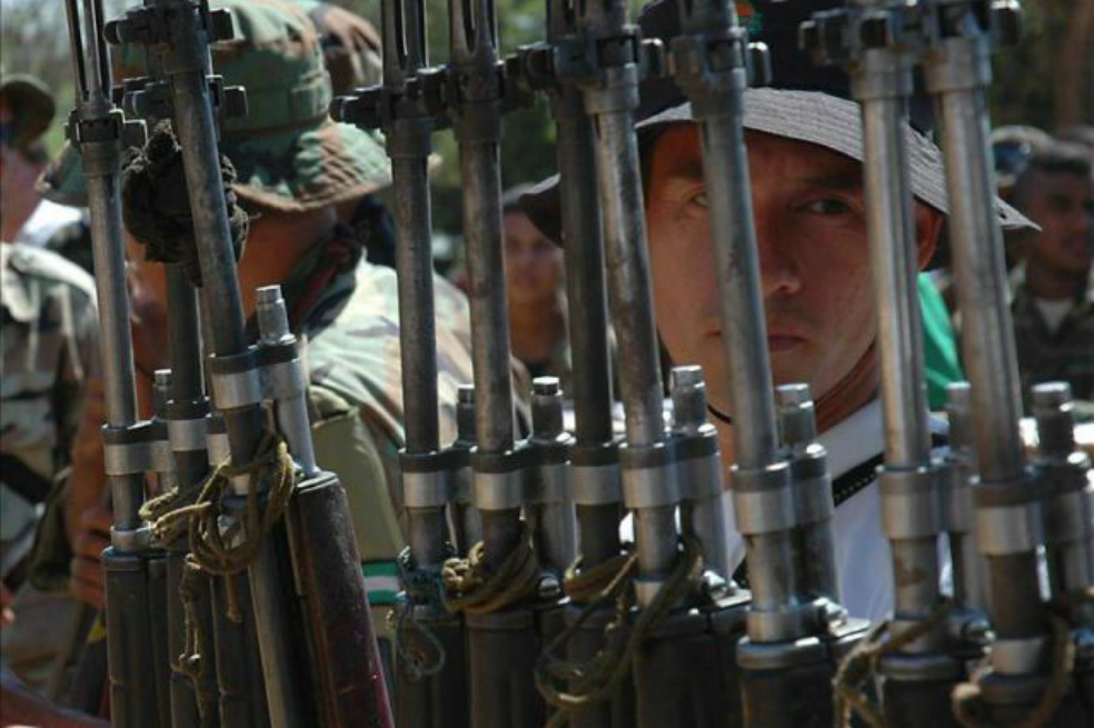 Con armas y uniformes, 117 personas que dicen ser de las Farc se desmovilizaron en Nariño
