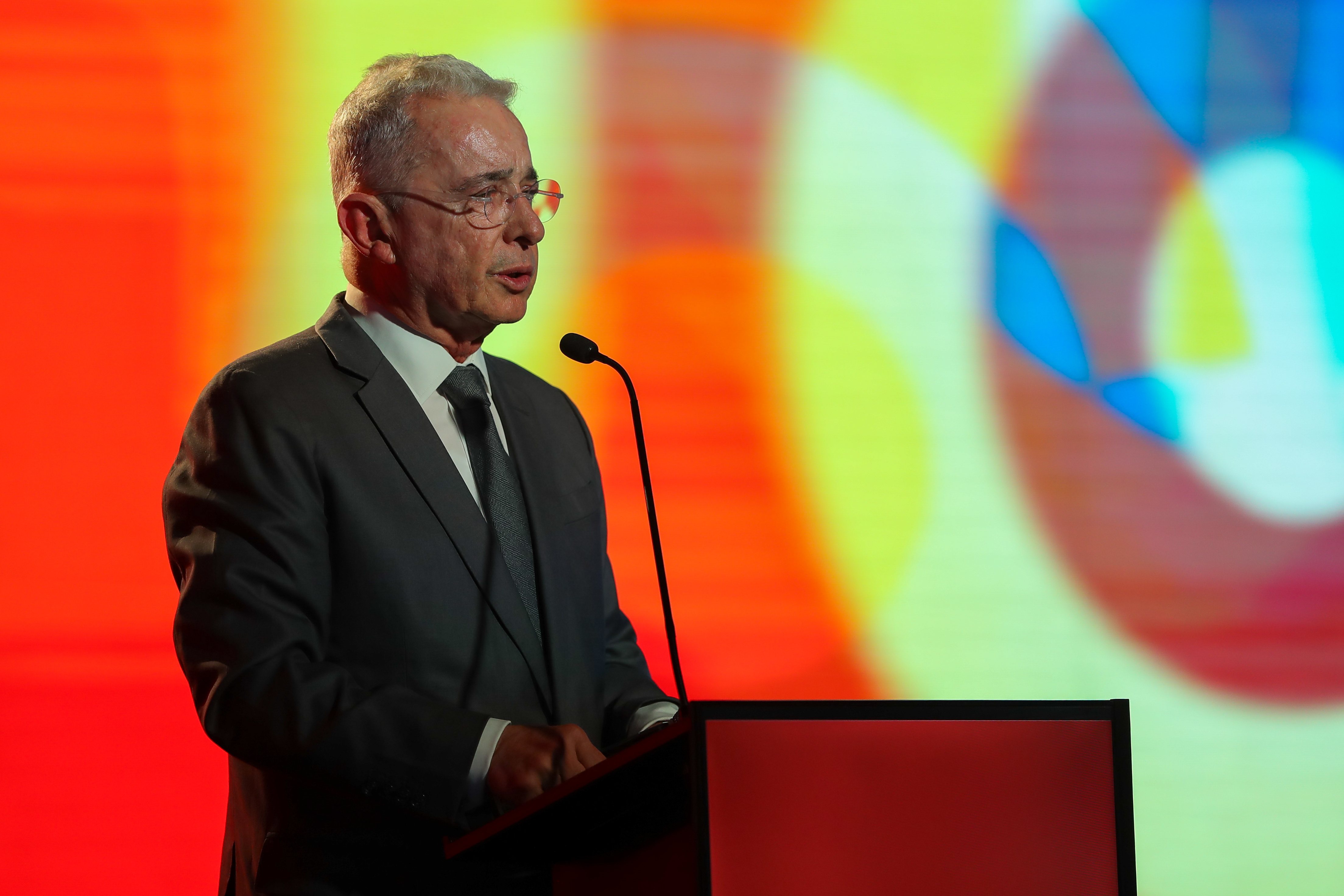 El juicio contra el expresidente Álvaro Uribe continuará el lunes 10 de febrero