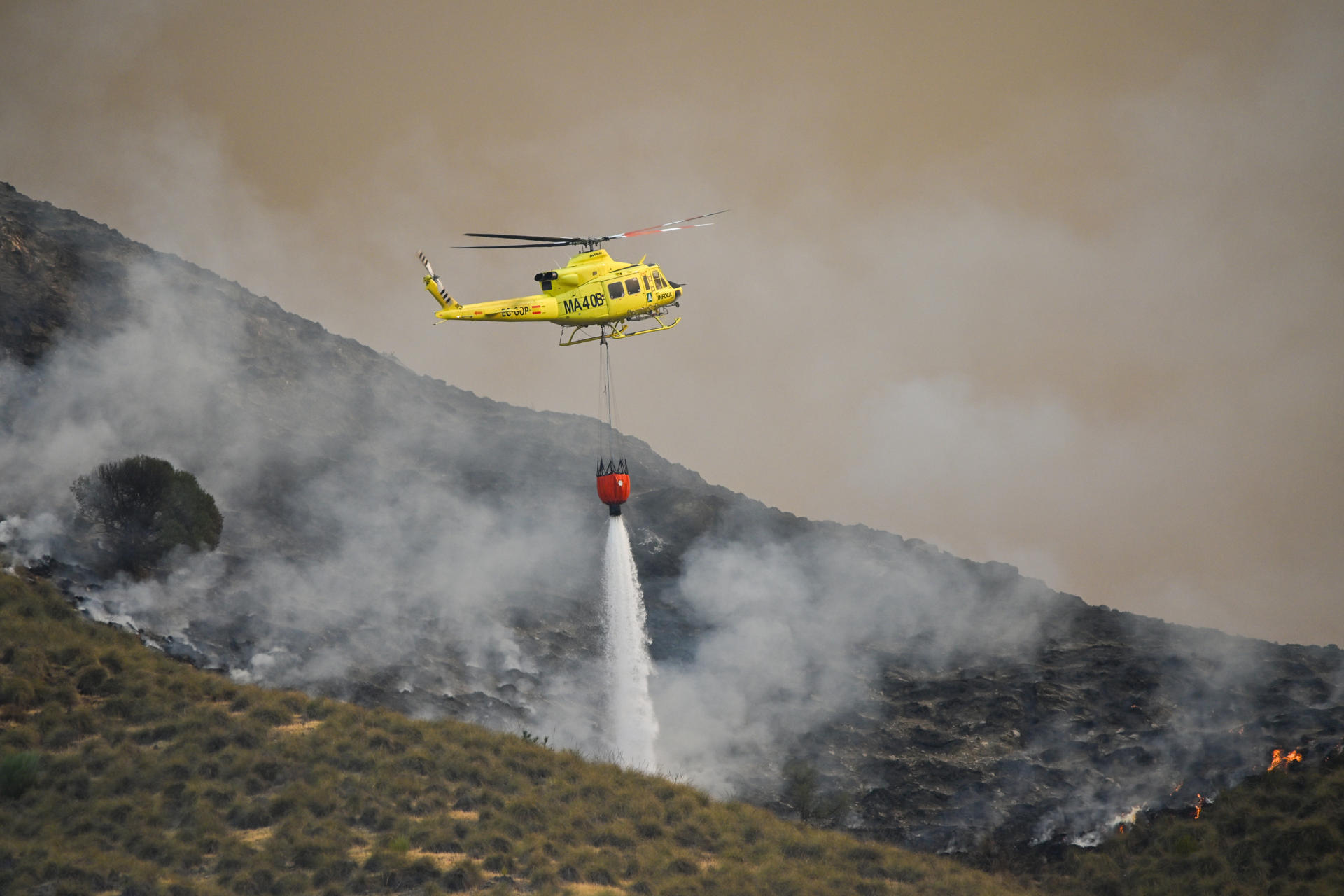 Lo que se sabe del incendio en España que deja muertos, desaparecidos y miles de desalojados