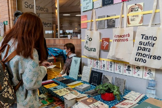 Lo que leen los bogotanos: los libros más buscados en BibloRed durante 2025