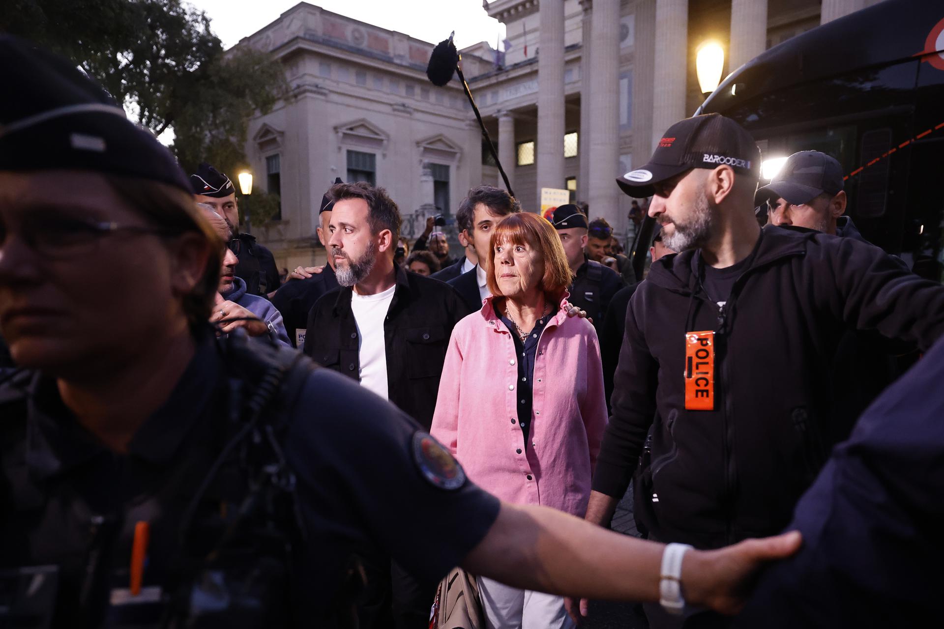Gisèle Pelicot vuelve al tribunal tras que un acusado negara haber querido violarla