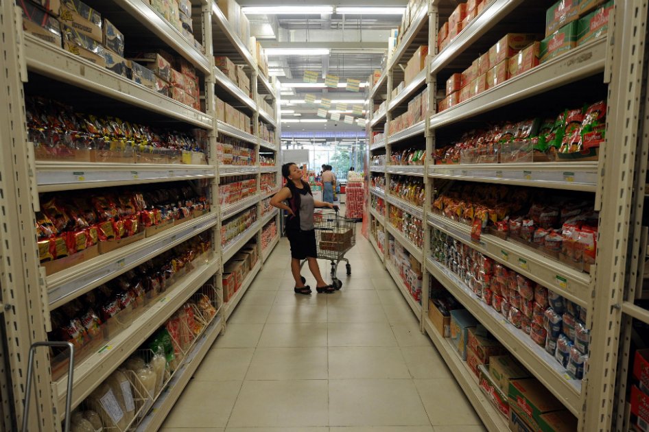 Confianza del consumidor de EE.UU. sube a su cota más alta en seis años