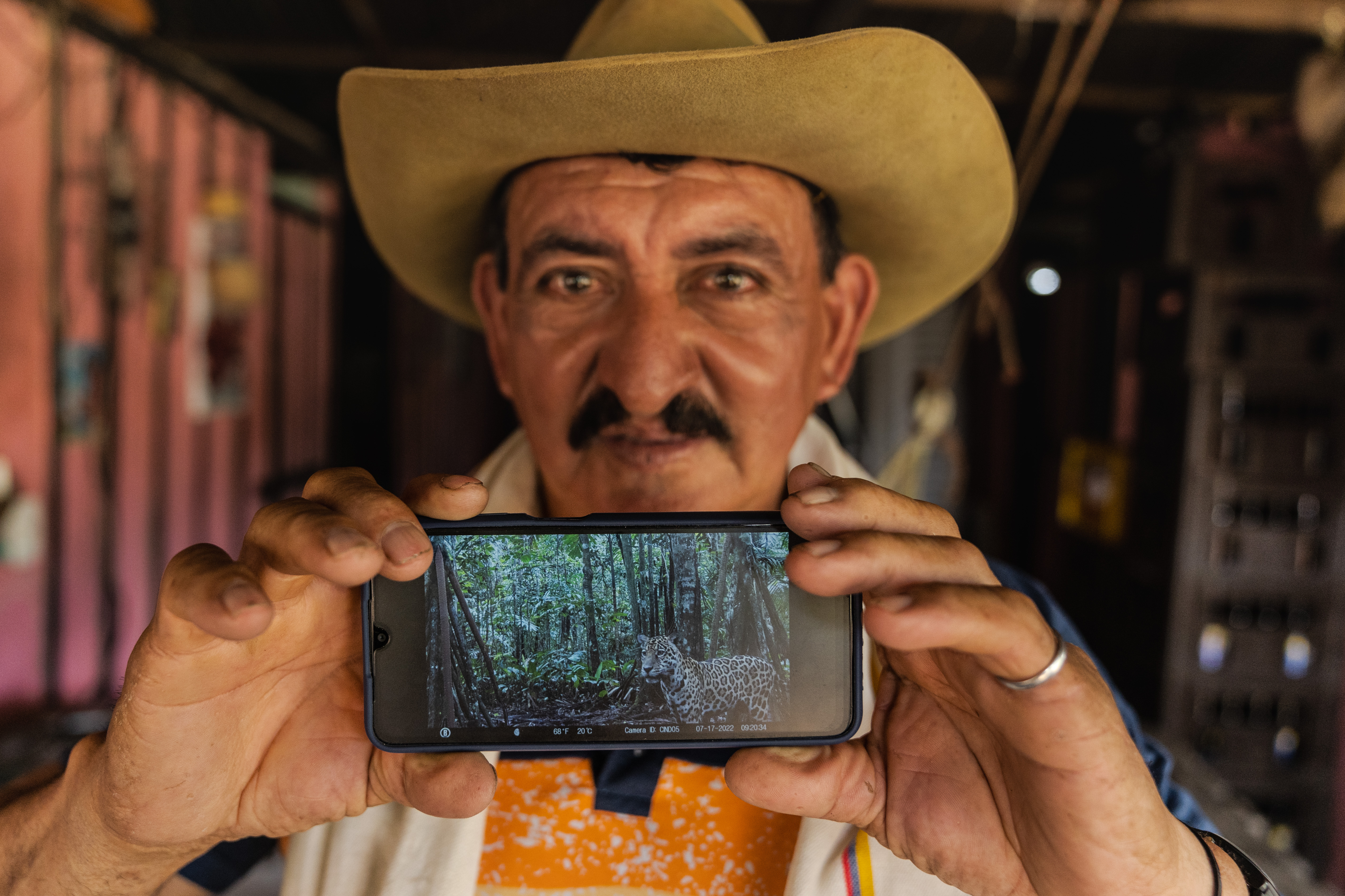 Un campesino de la Reserva Natural La Fuga, ubicada en San José del Guaviare, que ha participado en el monitoreo de jaguares en el departamento.
