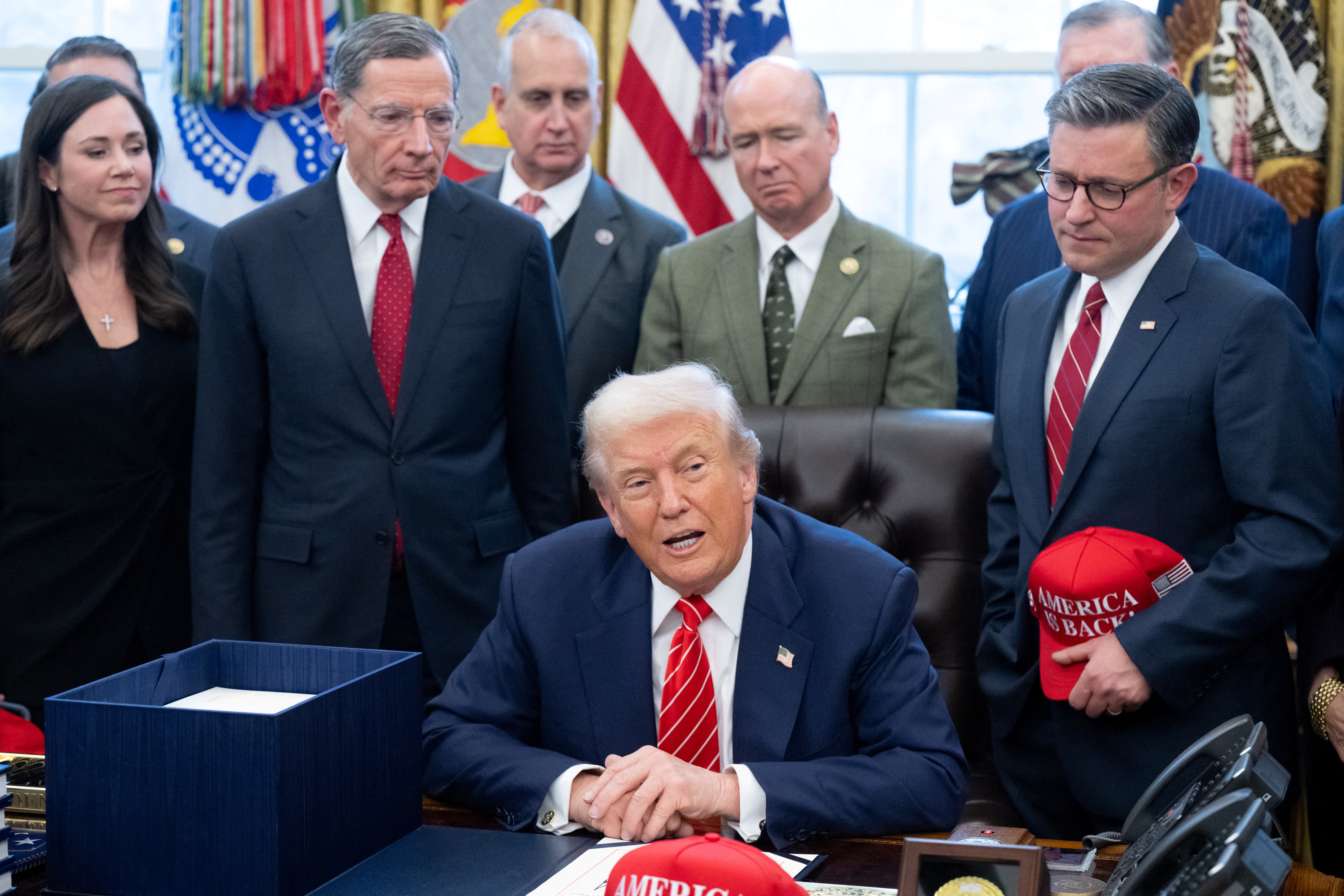 Trump pide “pasar página” del caso Epstein mientras el escándalo sacude a EE. UU.