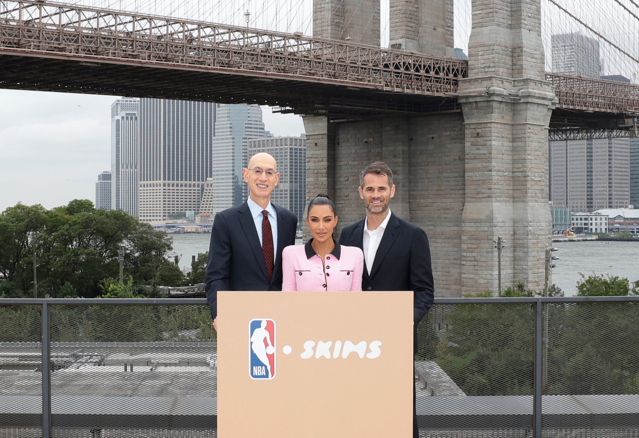 Marca de Kim Kardashian y la NBA anuncian acuerdo