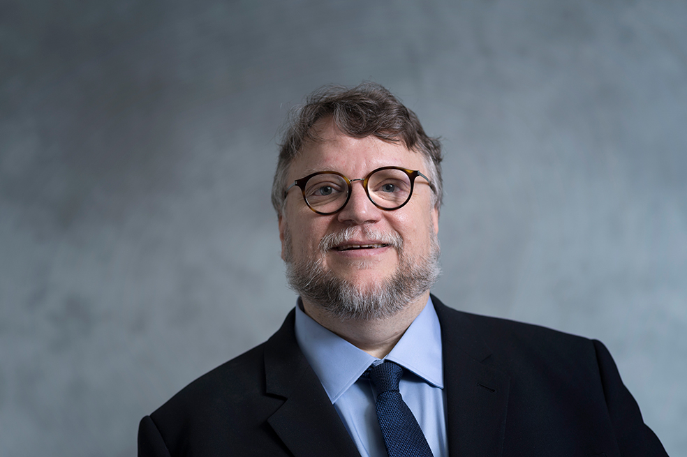 Del Toro dice que su raza está siendo «vilipendiada»