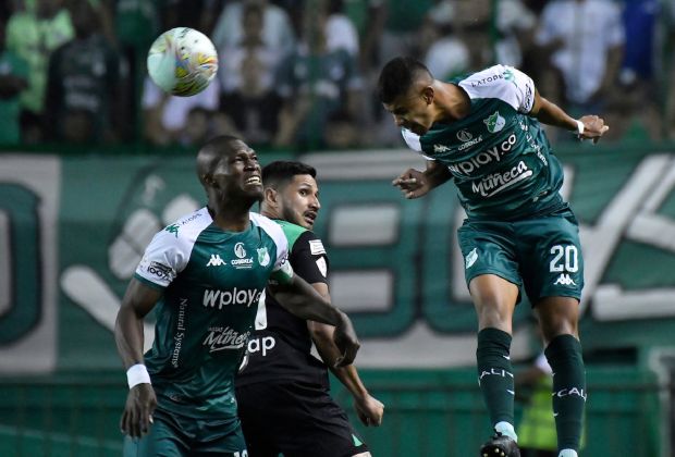 Deportivo Cali y Atlético Nacional firmaron un empate en un tenso partido