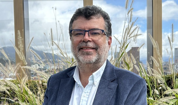 Dario Hidalgo es profesor de Transporte y Logística, de la Facultad de Ingeniería, en la Pontificia Universidad Javeriana.