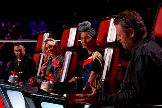 Los jurados Adam Levine, Miley Cyrus, Alicia Keys y Blake Shelton.