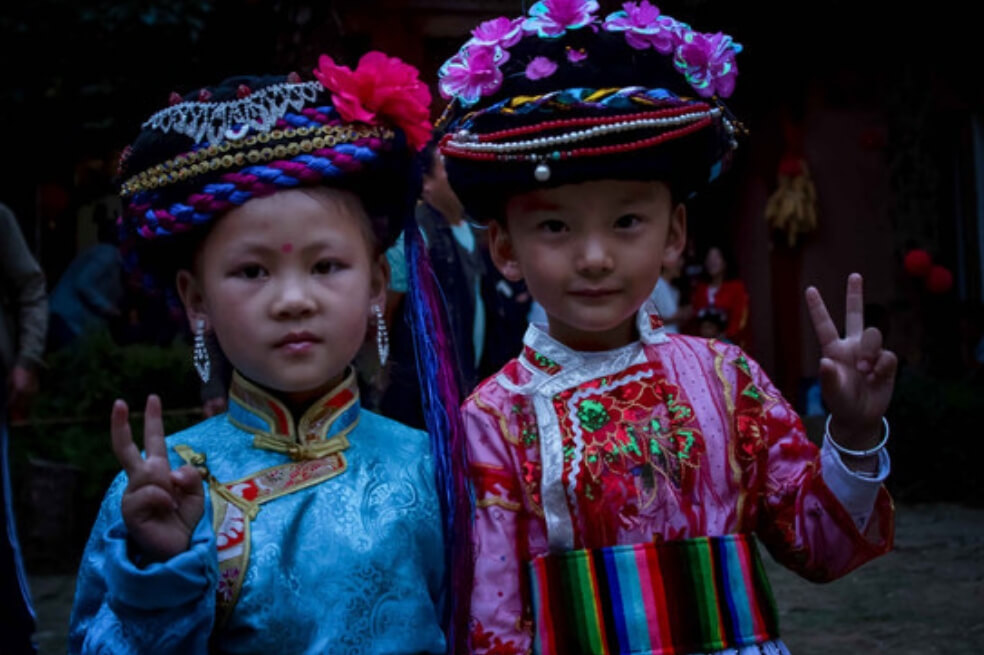 Lo que las niñas de una etnia matriarcal china nos enseñan sobre el miedo al riesgo