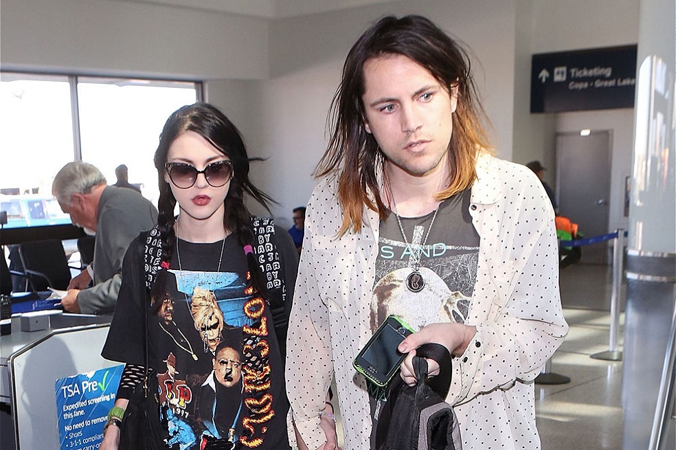 Hija de Kurt Cobain pierde la guitarra de su padre en su proceso de divorcio