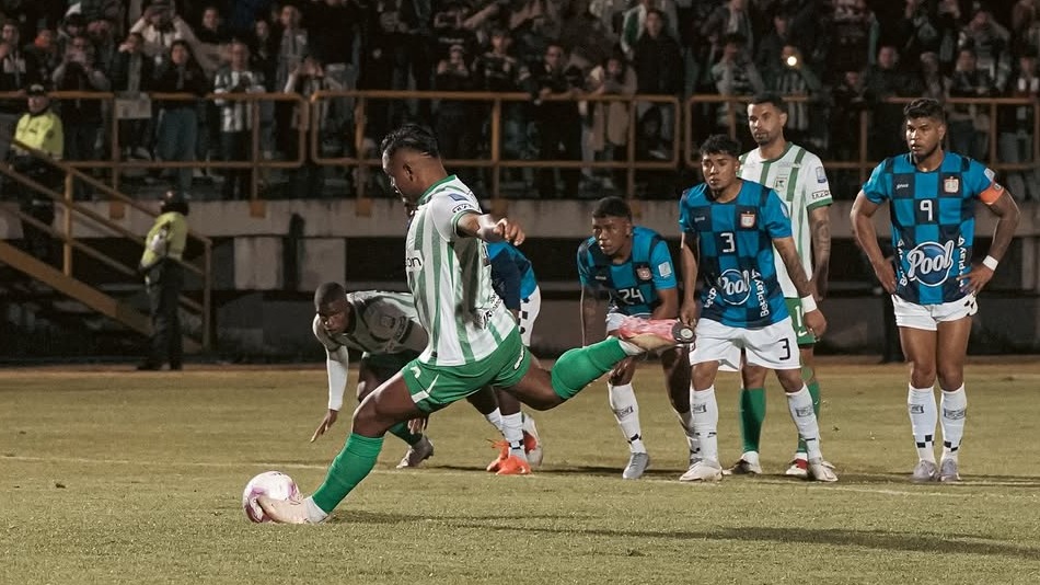 Revelan el audio del VAR del penal a Nacional y crece la polémica arbitral: video
