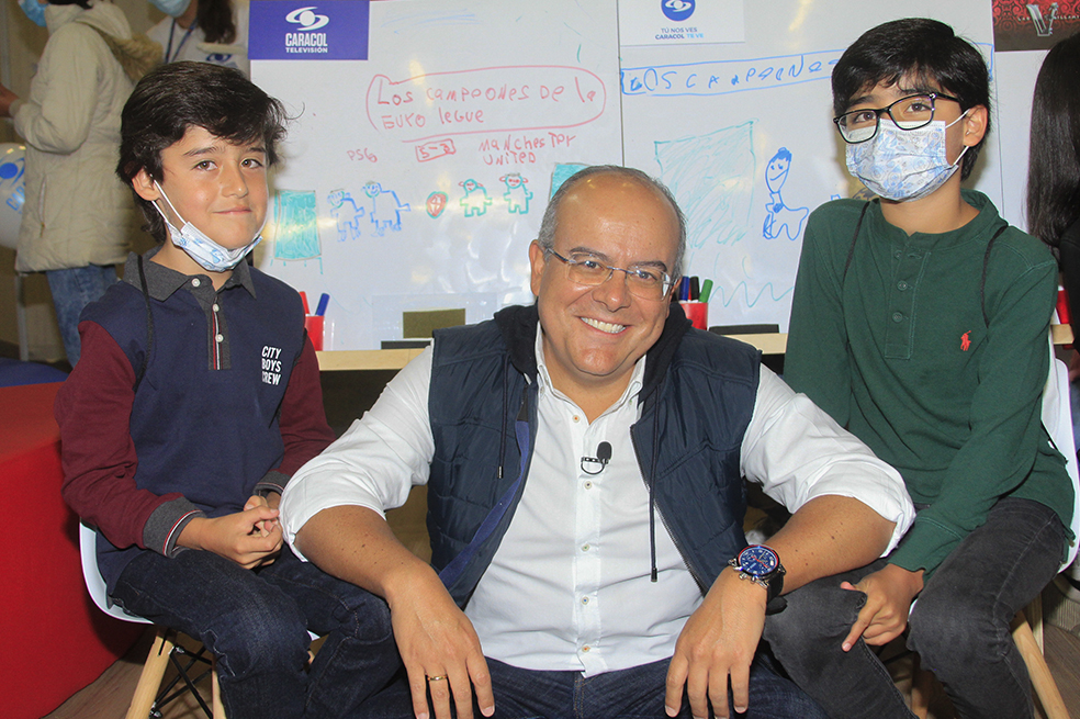 Ricardo Orrego (centro) con Rafael y Samuel