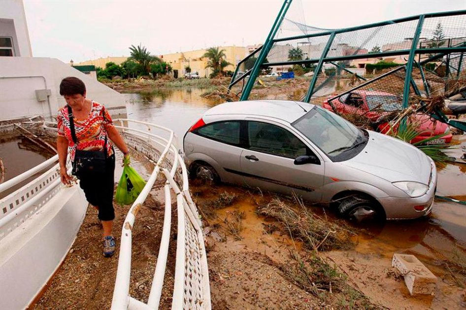 A diez asciende número de muertos en España tras inundaciones