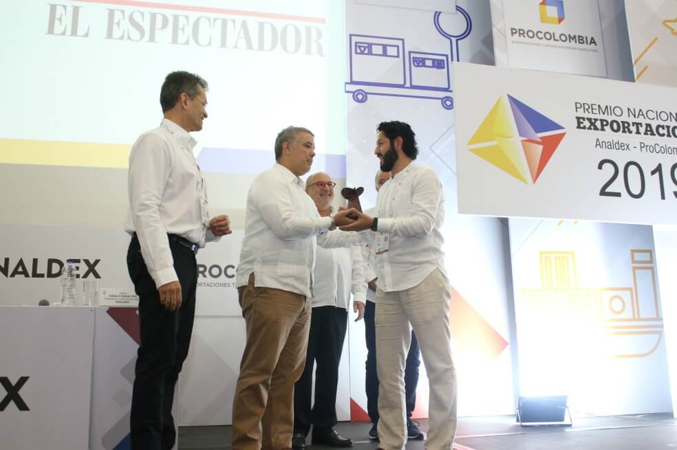 El periodista de El Espectador Edwin Bohórquez Aya ganó el premio Analdex