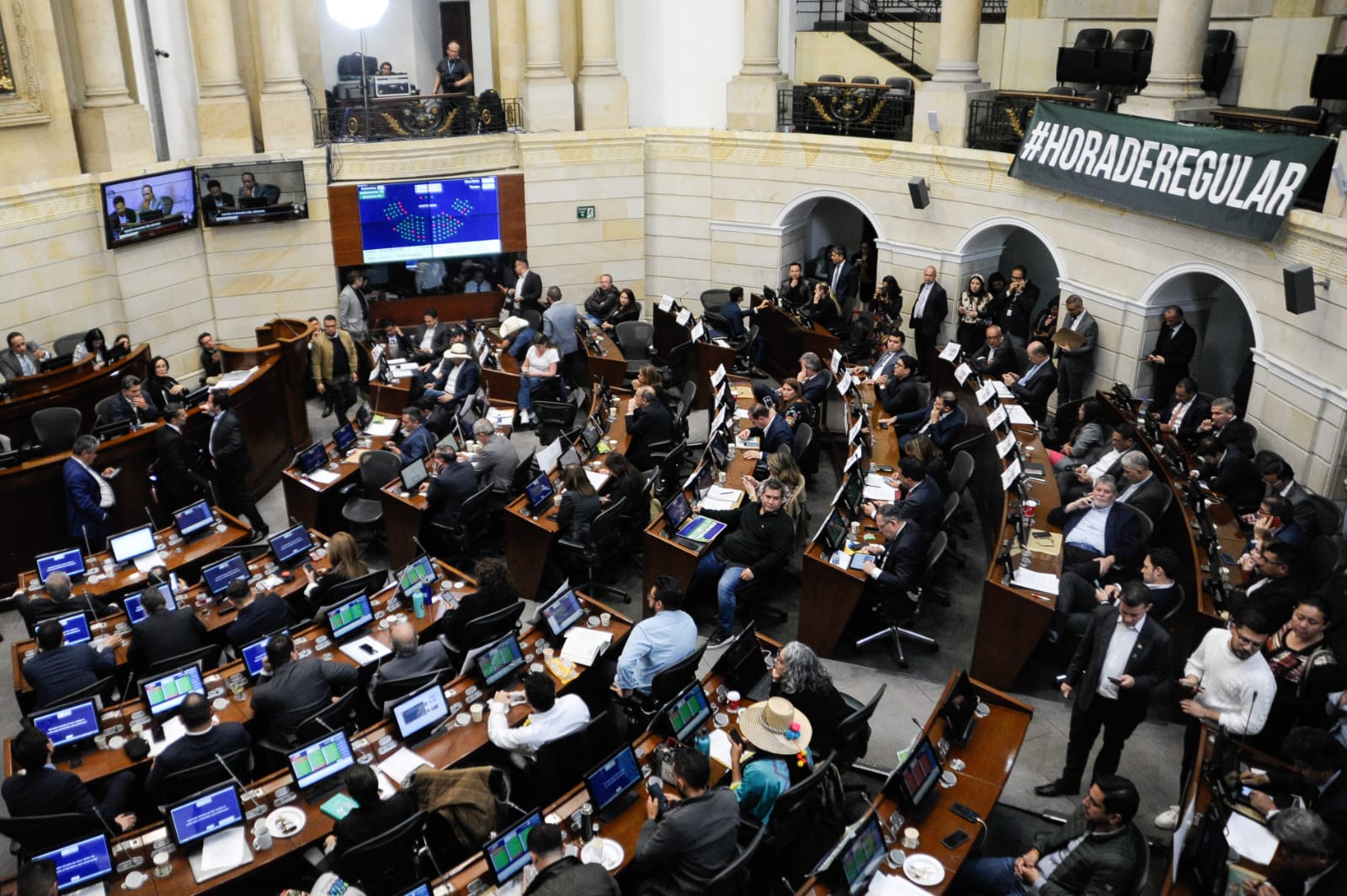Las EPS piden al Gobierno $10,4 billones para “evitar desfinanciación” de la salud