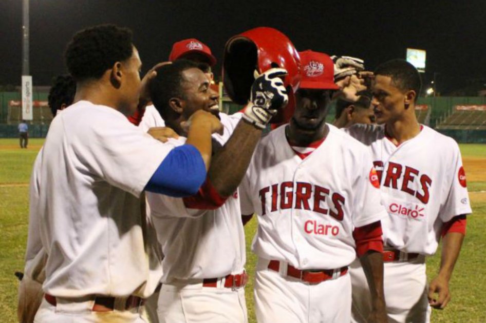 Tigres de Cartagena se acerca a la punta de la Liga de béisbol. Foto: Copa Claro