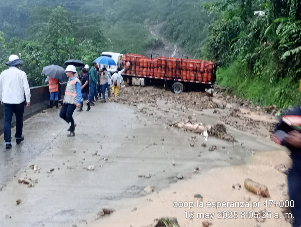 Cierre total de vía Medellín -Quibdó: deslizamiento dejó un muerto