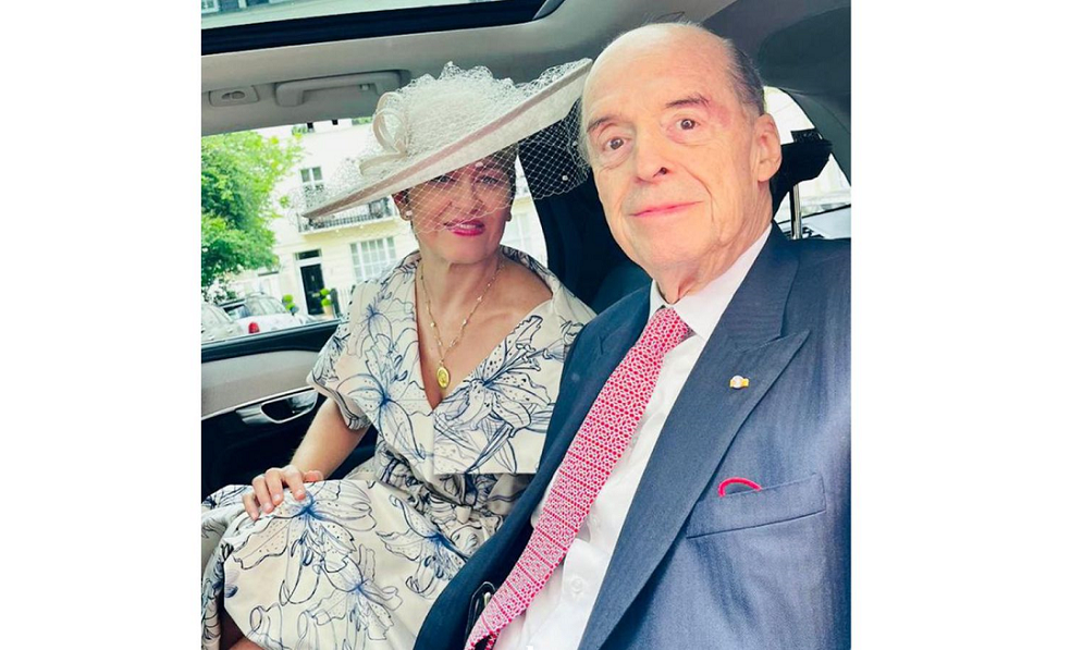 Verónica Alcocer, primera dama, y Álvaro Leyva, canciller, asistieron el viernes en el Palacio de Buckingham al evento previo a la coronación de Carlos III.