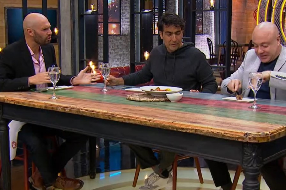 Famosos en MasterChef ofendidos con los chefs tras críticas: “¿Les pagan por eso?”