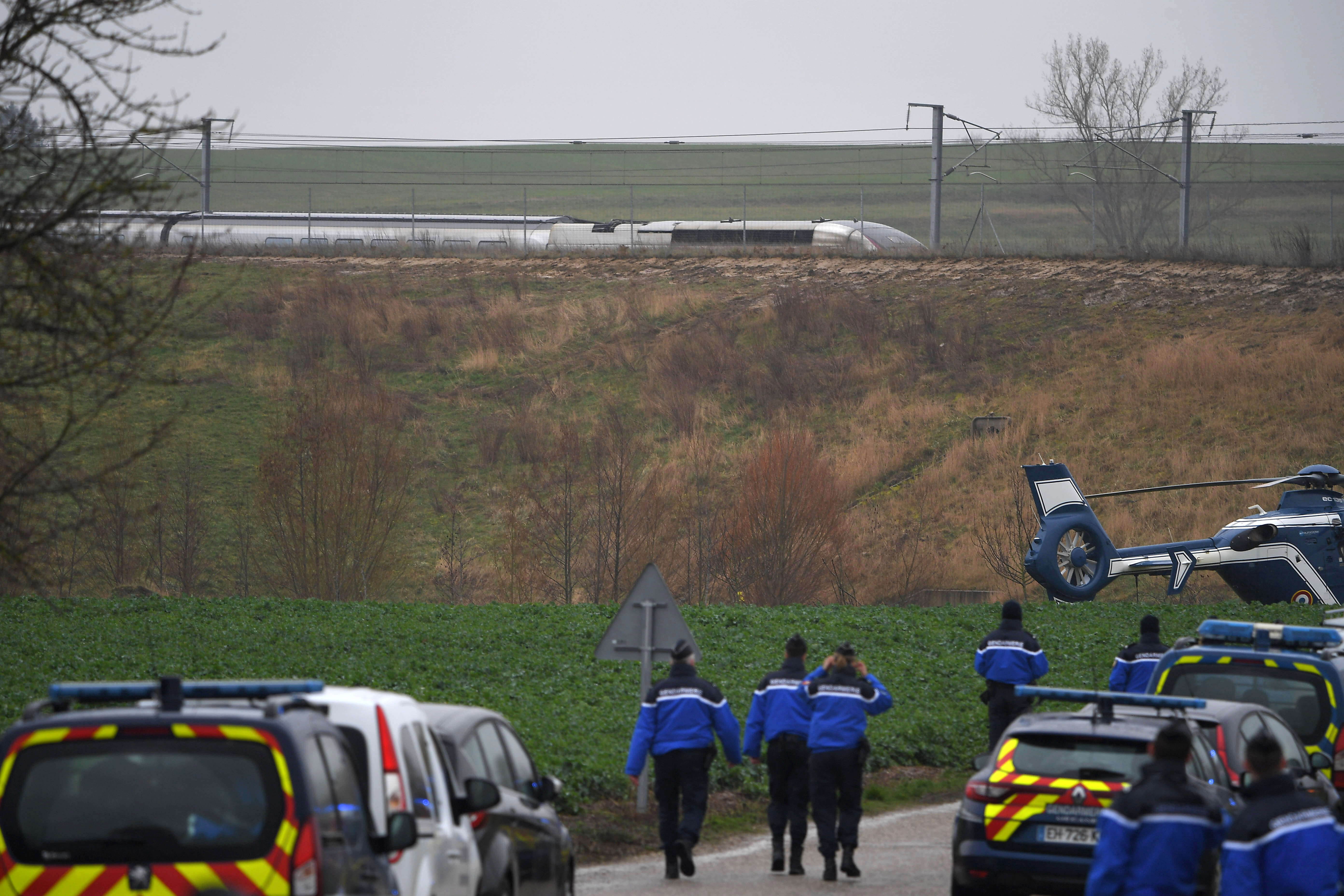 Una veintena de heridos al descarrilar un tren de alta velocidad en Francia