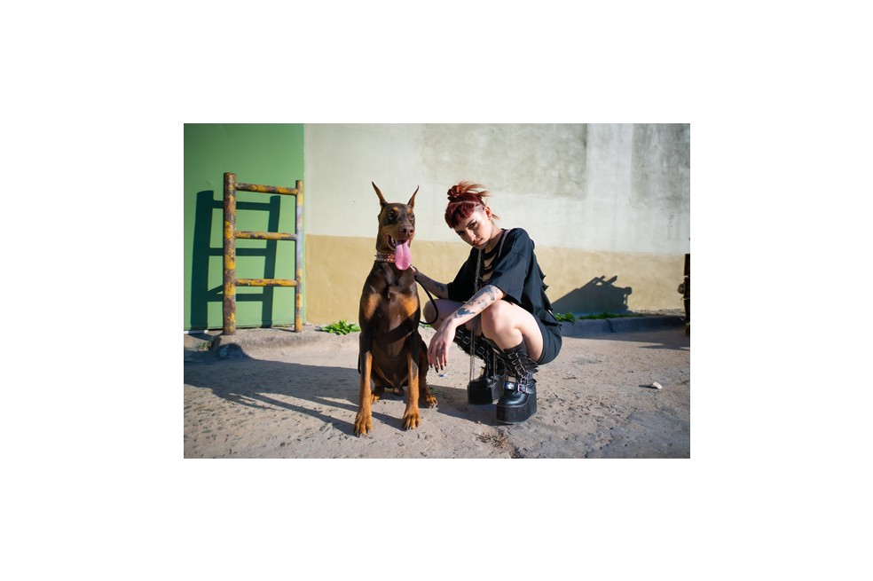 Cazzu estrena nuevo sencillo “Gatita Gangster” junto a Ñengo Flow