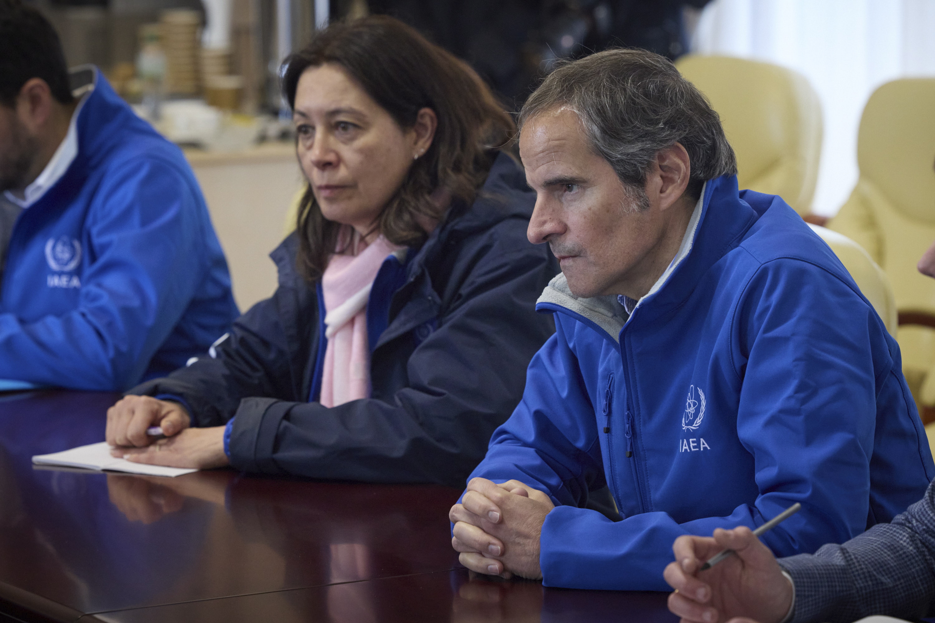 Jefe de la OEIA visita la central nuclear de Zaporiyia, ocupada por Rusia