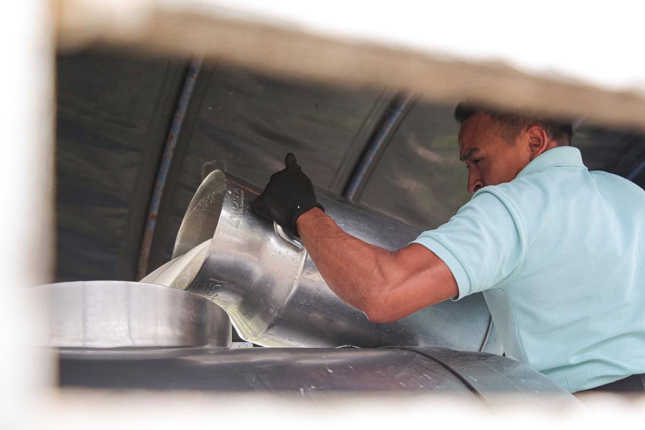 La leche marca récord de producción en Colombia con 8.405 millones de litros