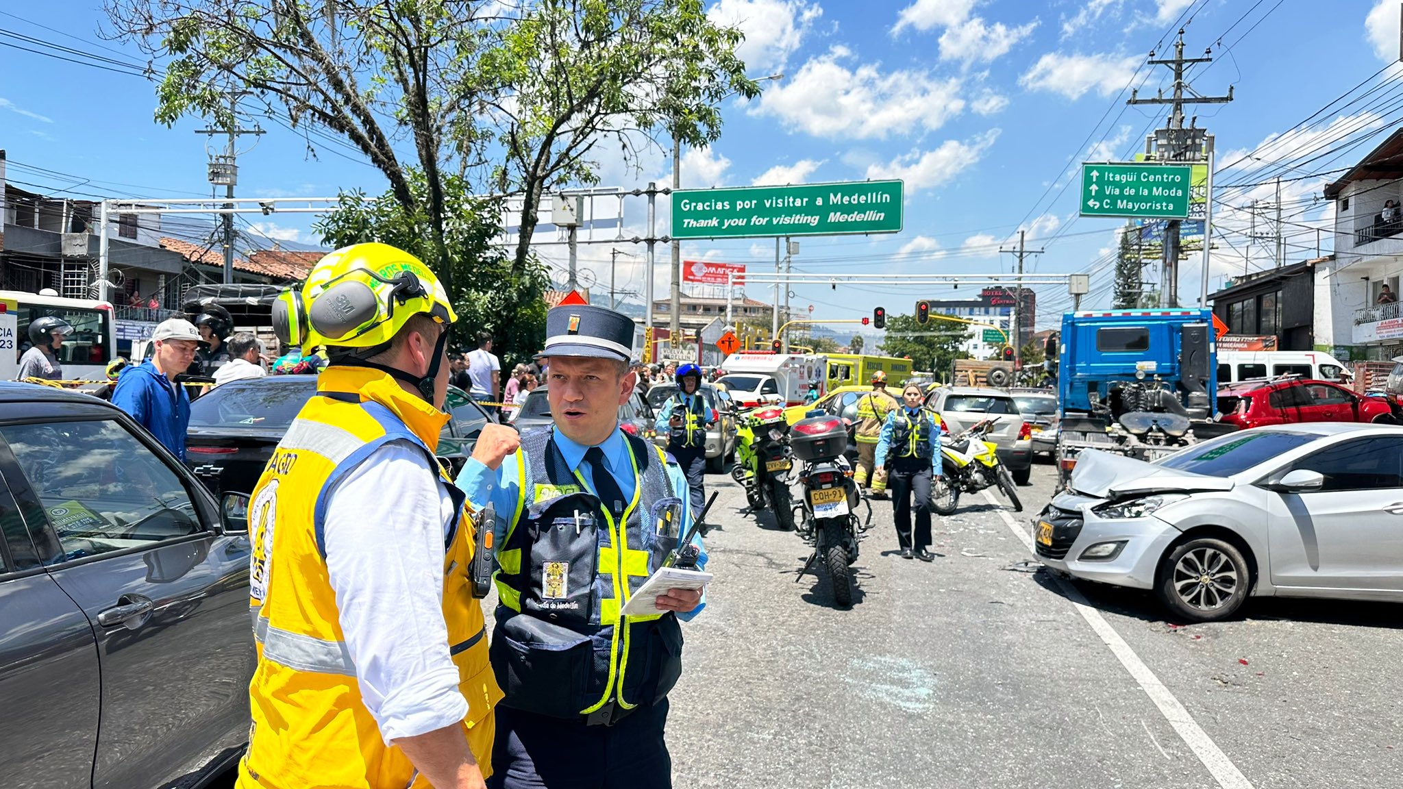 Se conoce la identidad de las dos víctimas del accidente de tractomula en Medellín