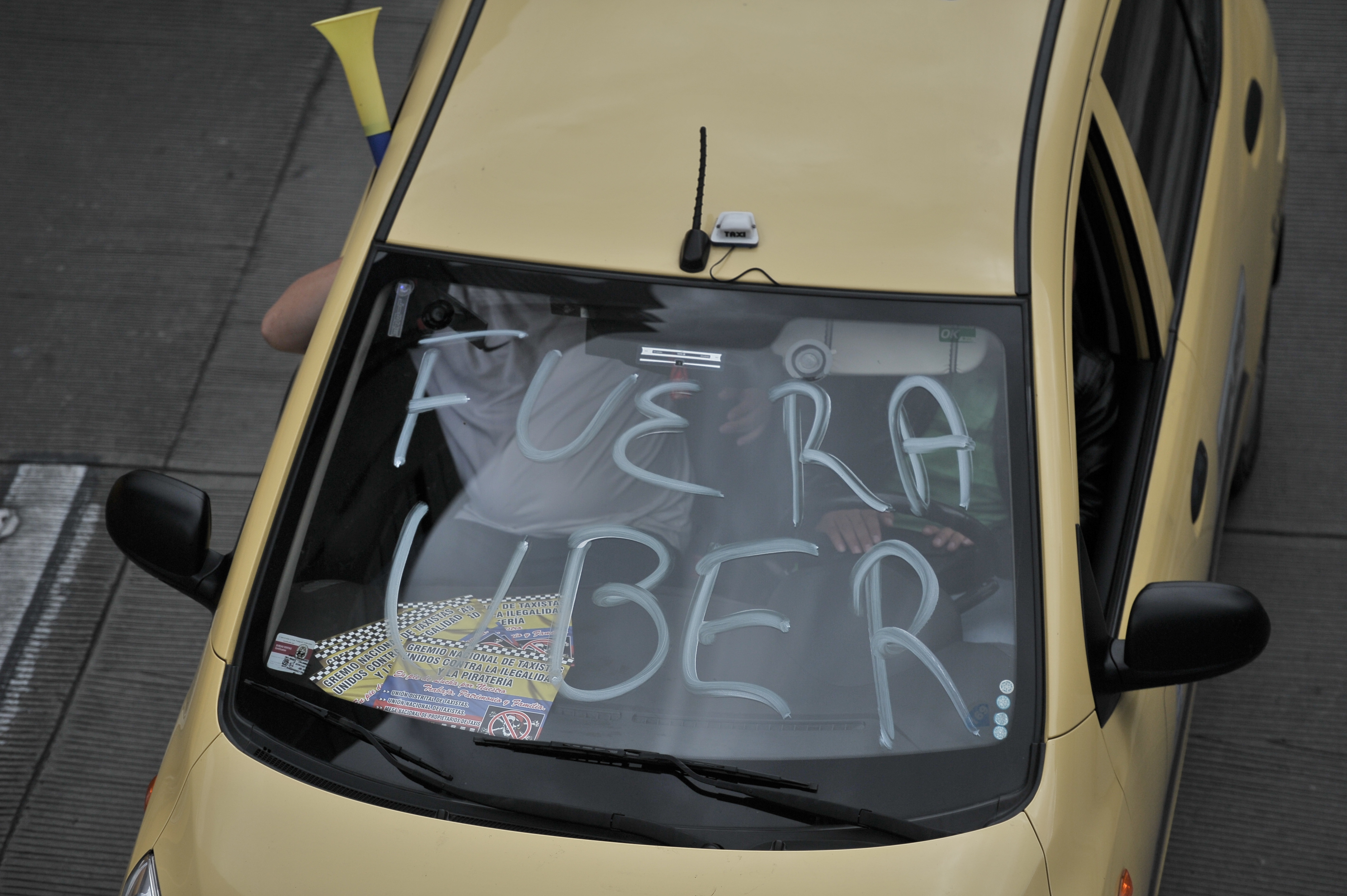 El largo camino hacia la nada: los intentos para regular aplicaciones de movilidad