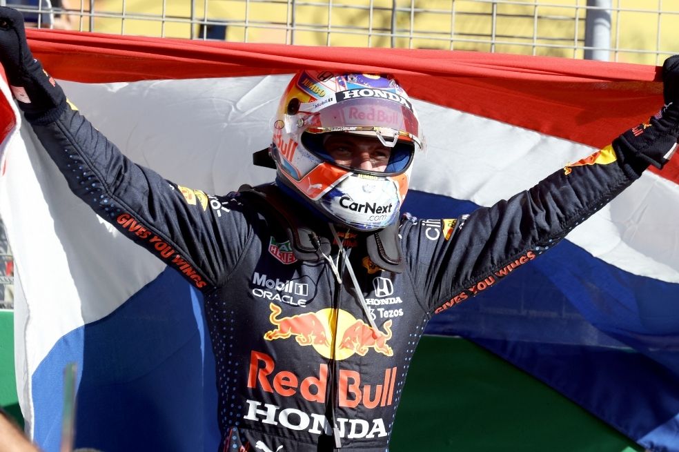 Verstappen ganó en su casa y se montó de nuevo en el liderato de la Fórmula 1