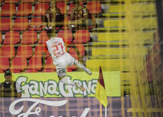 Santa Fe sumó su primer triunfo en la Liga BetPlay con gol de Ewil Murillo